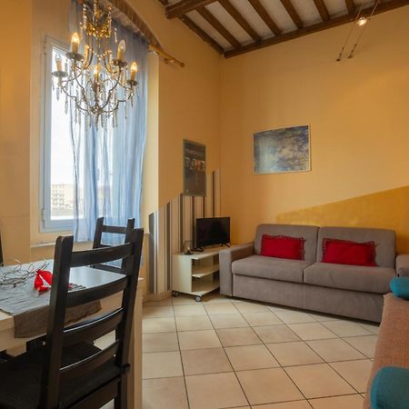 Ponte Per La Sardegna E La Corsica Dalla Toscana Family Apartment Livorno Bagian luar foto