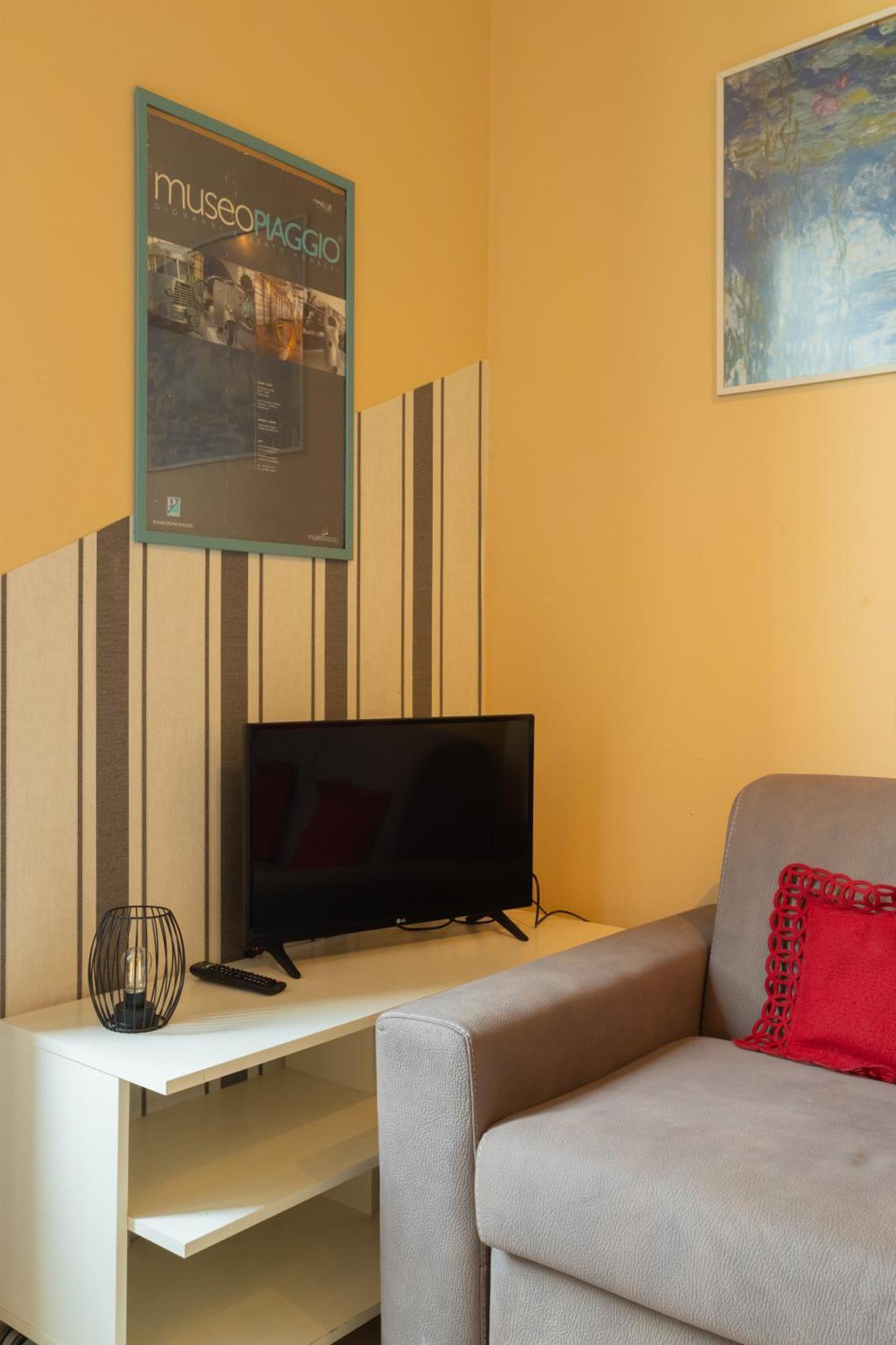 Ponte Per La Sardegna E La Corsica Dalla Toscana Family Apartment Livorno Bagian luar foto