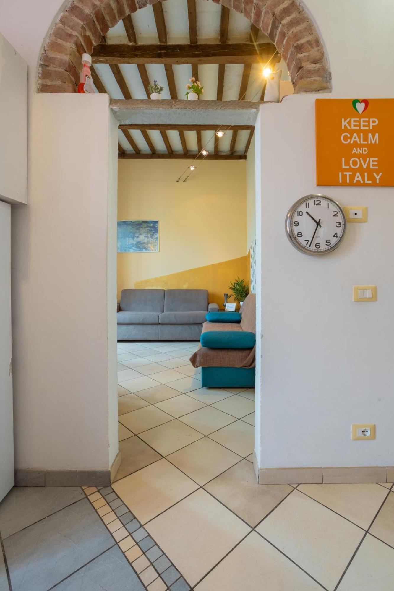 Ponte Per La Sardegna E La Corsica Dalla Toscana Family Apartment Livorno Bagian luar foto